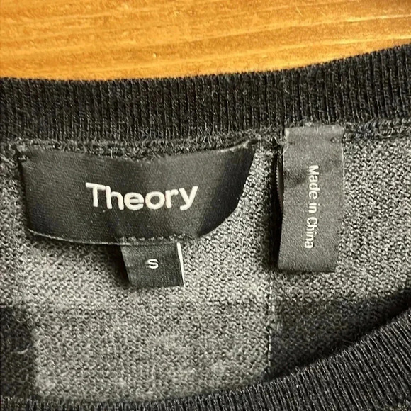 Theory Women Gray Black Plaid Long Sleev Crew Neck Knit Sweater Small Silk Cashm - Picture 2 of 8